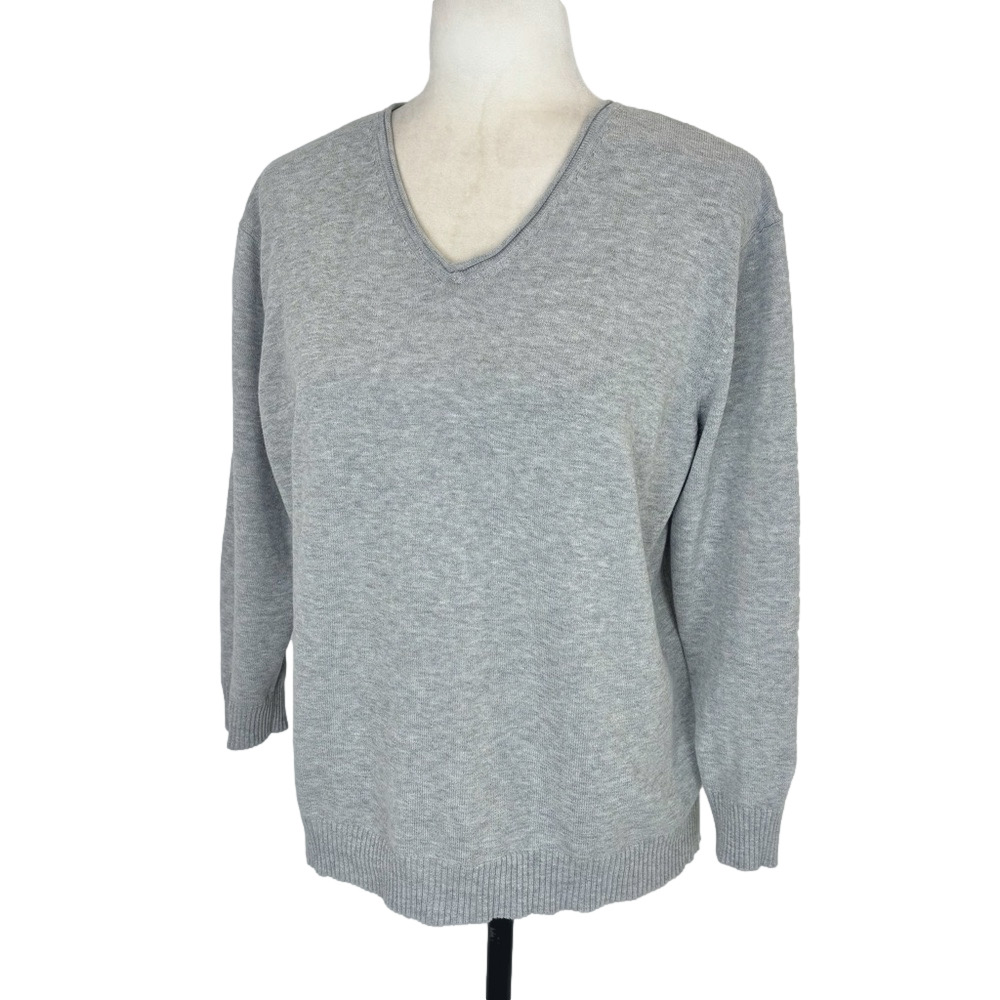 Evan Picone grey v-neck sweater